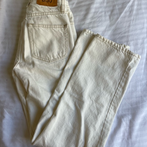 Urban Outfitters Cream Straight Leg Jeans - Picture 2 of 3